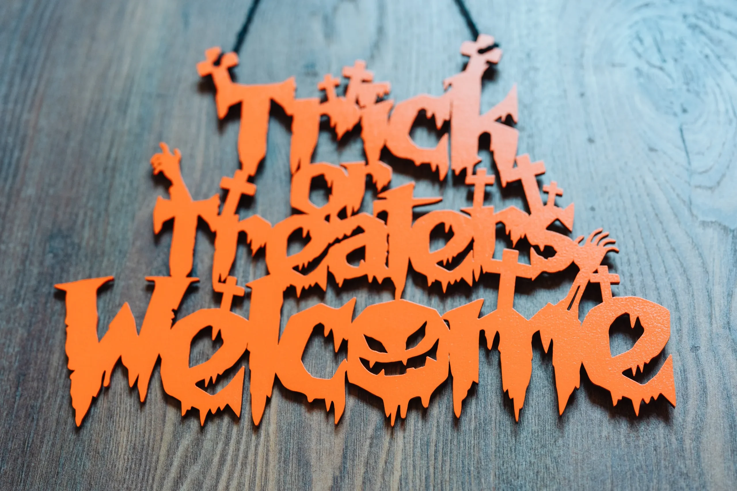 Trick or Treaters Welcome Sign - Image 3