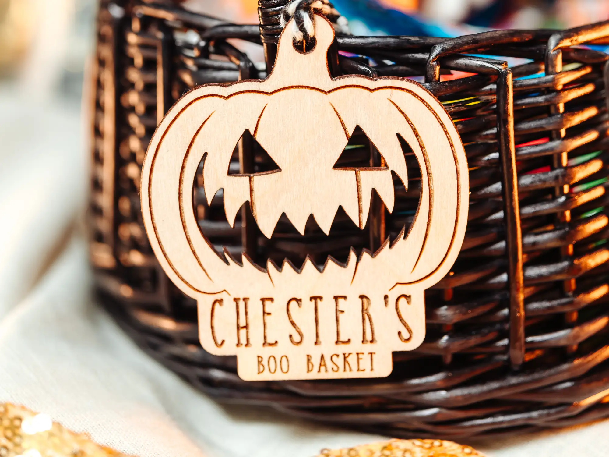 Alternative view of the pumpkin boo basket tag